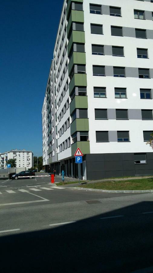 Apartman Nadja Arena Zagrzeb Zewnętrze zdjęcie